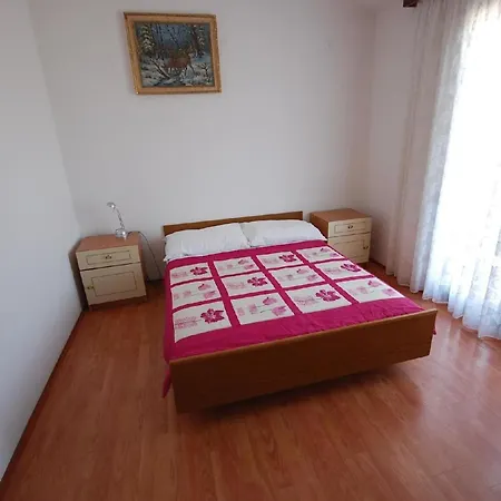 Apartment Fuer 4 Personen Ca 40 Qm In Njivice, Kvarner Bucht Krk *