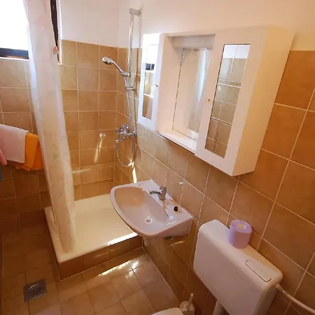 Fuer 4 Personen Ca 40 Qm In Njivice, Kvarner Bucht Krk Apartment *
