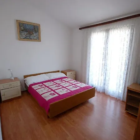 Apartment Fuer 4 Personen Ca 40 Qm In Njivice, Kvarner Bucht Krk